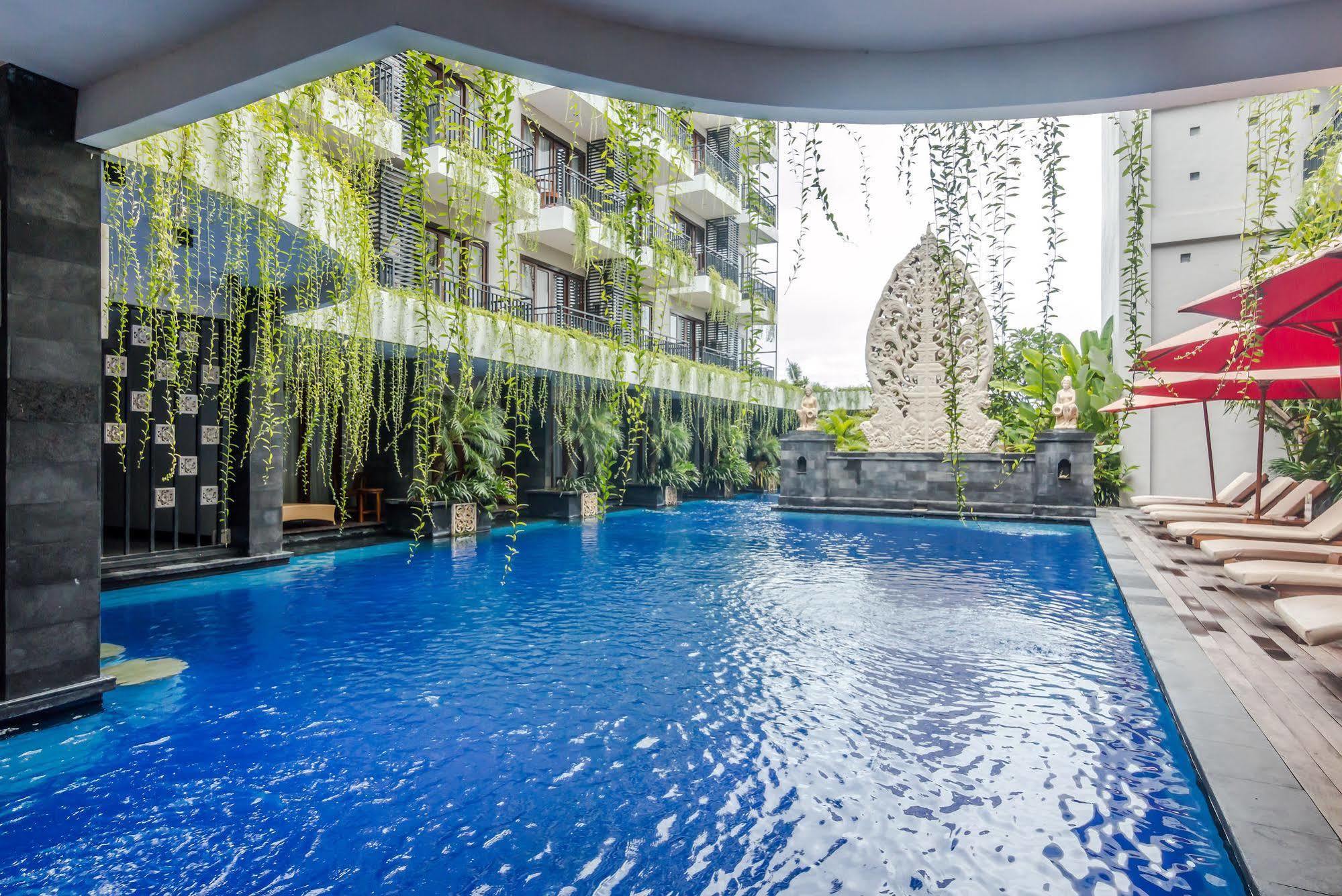 Zen Rooms Seminyak Pangkung Sari エクステリア 写真